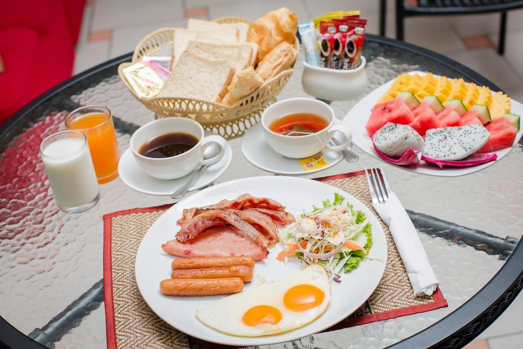 Patong Swiss Hotel Beach Front Phuket Dış mekan fotoğraf